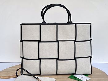 Bottega Veneta Arco Medium Large-trimmed Canvas Tote Bag In Natural - 46x34x12cm