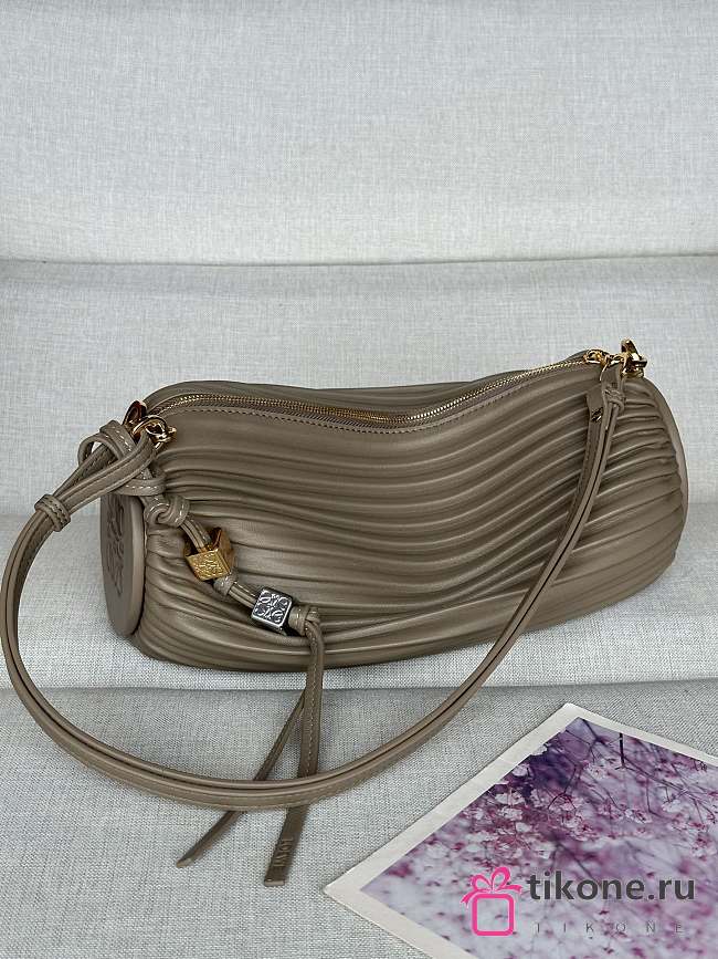 Loewe Bracelet Pouch in Pleated Nappa Lambskin Taupe - 25x10x10cm - 1