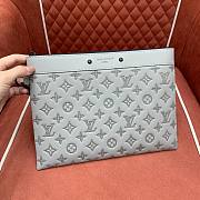 LV Pochette To Go Monogram Shadow Gray M14914 - 30x21.5x1cm - 4