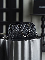 Chanel Classic Clutch With Chain Shiny Grained Calfskin Gold Tone Metal Black - 18.5x11.5x11cm - 6