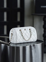 Chanel Classic Clutch With Chain Shiny Grained Calfskin Gold Tone Metal White - 18.5x11.5x11cm - 4