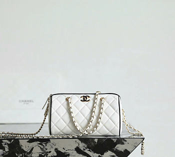 Chanel Clutch with Chain Lambskin Gold Tone Metal White Black - 18.5x11.5x11cm
