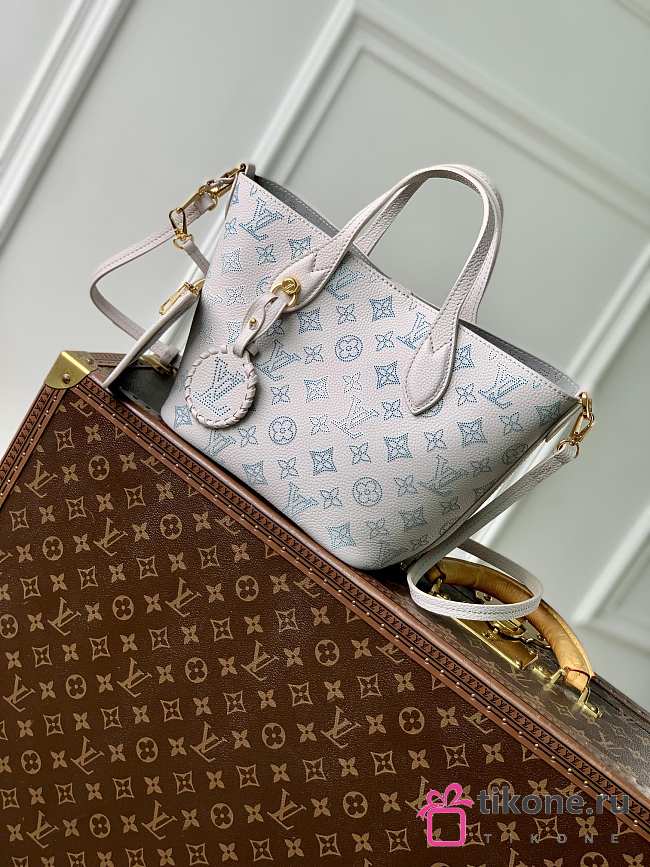 LV Blossom PM Mahina Leather Brume Gray M12088 - 20x20x12.5cm - 1