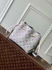 LV Bella Mahina Leather Brume Gray M12125 - 19x22x14cm - 5