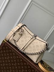 LV Hand It All PM Mahina Creme Beige M24114 - 29x18x13cm - 4