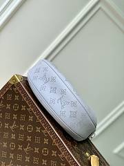 LV Baia PM Mahina Light Lilac M22959 - 26x17x7.5cm - 4