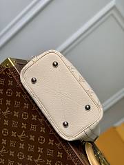 LV Blossom PM Mahina Leather Creme Beige M21909 - 20x20x12.5cm - 4