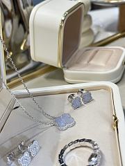 VCA Vintage Alhambra Pendant 18K White Gold Purple - 2