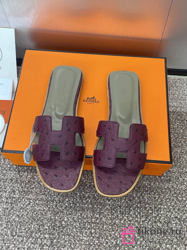 Hermes Oran Sandals Ostrich Leather In Burgundy  - 1