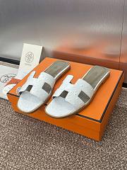 Hermes Oran Sandals Ostrich Leather In White - 5