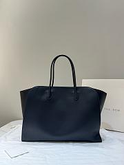 The Row Marlo 17 Bag in Leather Black - 43x30.5x16cm - 1