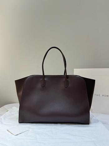 The Row Marlo 17 Bag in Leather Coffee - 43x30.5x16cm