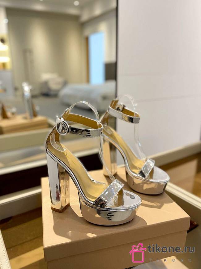 Gianvito Rossi Portofino 105 Silver Patent Leather Sandals - 1