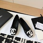 Chanel Quilted Leather CC Logo White Ballerinas Black  - 3