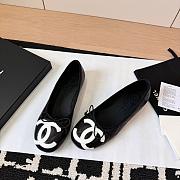 Chanel Quilted Leather CC Logo White Ballerinas Black  - 4