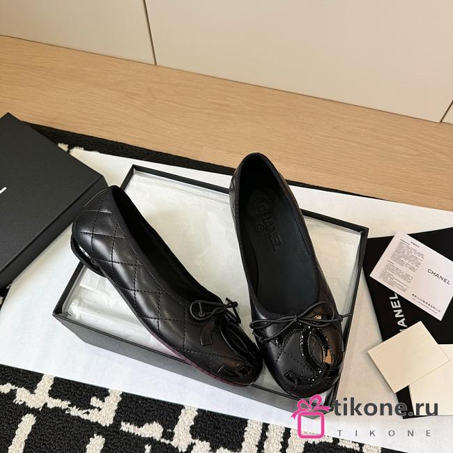 Chanel Quilted Leather CC Logo Black Ballerinas Black  - 1