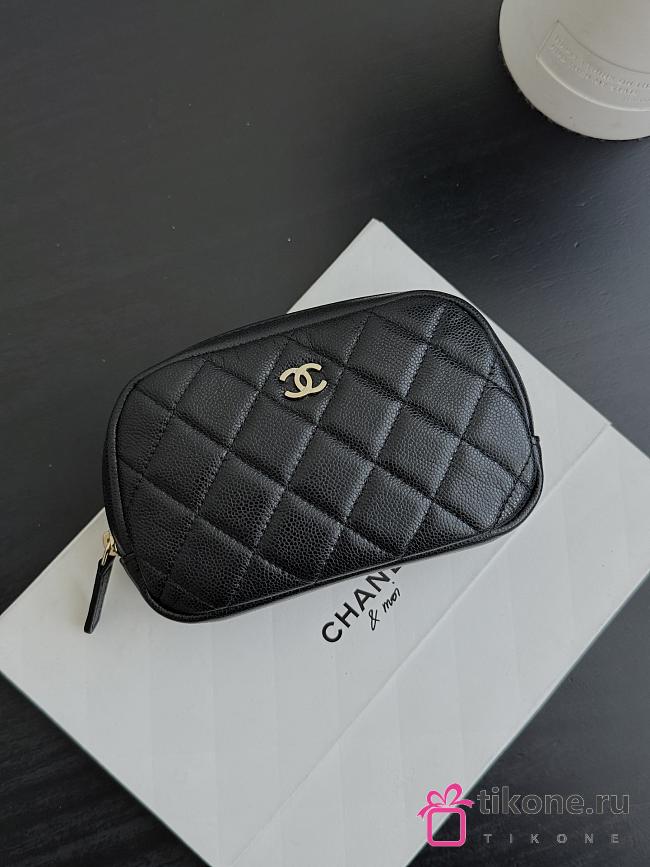 Chanel Caviar Quilted Small Curvy Pouch Cosmetic Case Black - 15.5×10×4cm - 1