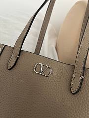 Valentino Garavani Nellcote Mini Grained Calfskin Shopping Bag Gray Elephant - 21x16x5cm - 2