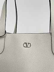 Valentino Garavani Nellcote Medium Grained Calfskin Shopping Bag White - 40x30x13cm - 4
