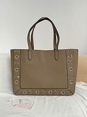 Valentino Garavani Nellcote Medium Grained Calfskin Shopping Bag Gray Elephant - 40x30x13cm - 6