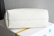 Chanel Hobo Bag Shiny Lambskin Gold Tone Metal White - 27x23x2cm - 4