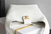 Chanel Hobo Bag Shiny Lambskin Gold Tone Metal White - 27x23x2cm - 3