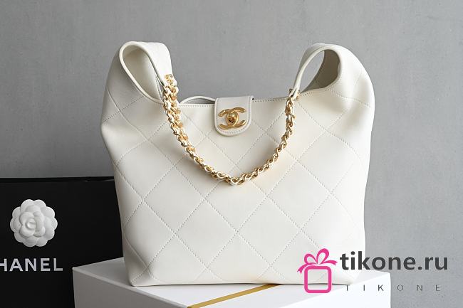 Chanel Large Hobo Bag Shiny Lambskin Gold Tone Metal White - 37x30x14cm - 1