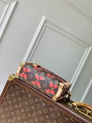 LVxTM Side Trunk MM Cherry Monogram M14278 - 23.5x16x8.5cm - 2