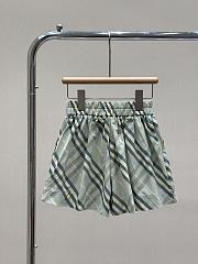 Burberry Kids Check Cotton Shorts in Green - 1
