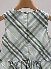 Burberry Kids Check Cotton Dress in Green - 5