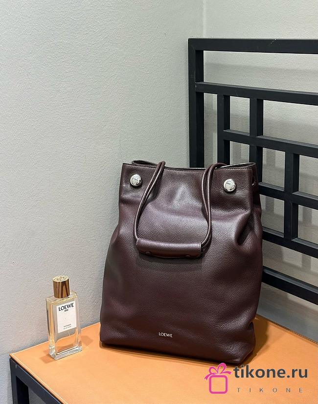 Loewe Pebble Hobo in Supple Grained Calfskin Brown - 40x27.5x11.5cm - 1
