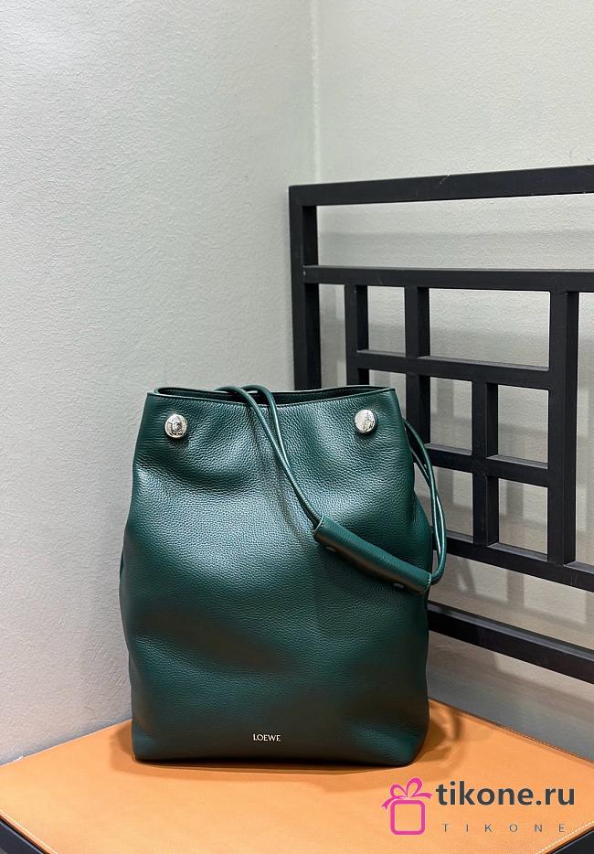 Loewe Pebble Hobo in Supple Grained Calfskin Green - 40x27.5x11.5cm - 1