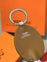 Hermes Poulpe Key Ring Cognac/White - 5