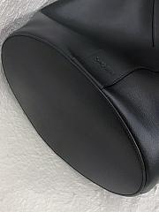 YSL Y Large Hobo in Leather Black - 35x25x15cm - 4