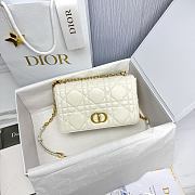 Medium Soft Dior Caro Bag White Macrocannage Lambskin - 25x16x9cm - 1