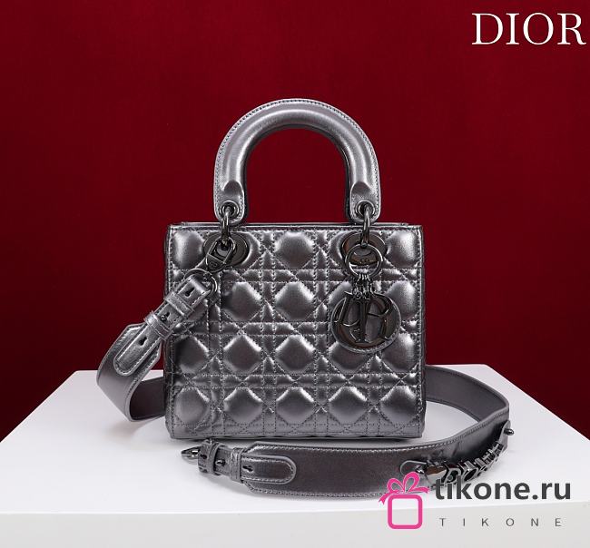 Small Lady Dior Bag Metallic Silver-Tone Cannage Lamskin - 20x18x8cm - 1