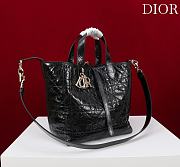 Medium Dior Toujours Vertical Tote Bag Black Macrocannage Crinkled Calfskin - 23x24x16cm - 4