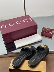Gucci Slide Sandal With Doube G In Black Leather - 6