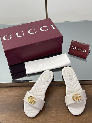 Gucci Slide Sandal With Doube G In White Leather