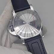 Submersible GMT Luna Rossa Titanio Watch PAM01507 - 2