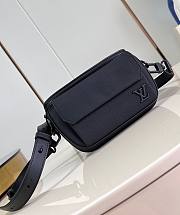 LV Aerogram Pilot Wearable Wallet Black M83563 - 20x12x5.5cm - 1