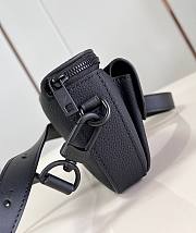 LV Aerogram Pilot Wearable Wallet Black M83563 - 20x12x5.5cm - 2