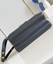 LVxTM Twist MM Slim Bag Black M13243 - 23x16x8cm - 2