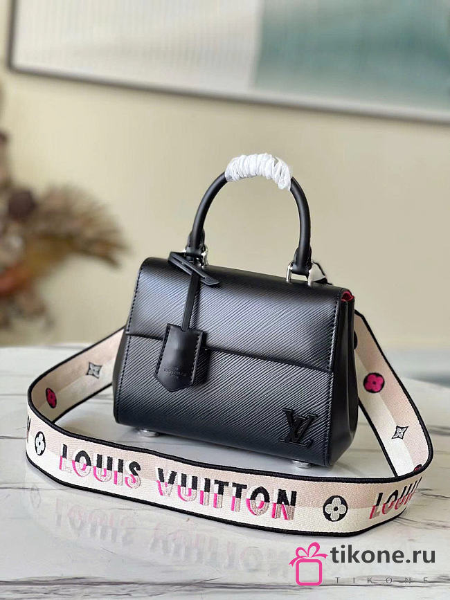 LV Cluny Mini Bag Black M58925 - 20x16x7.5cm - 1