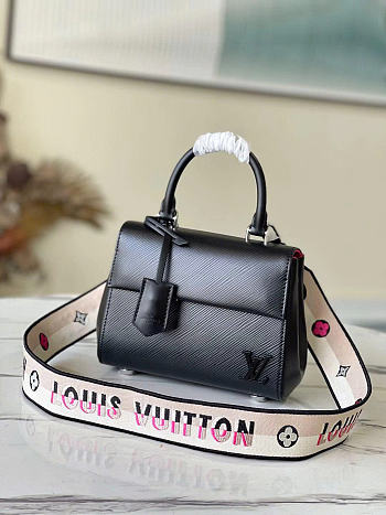 LV Cluny Mini Bag Black M58925 - 20x16x7.5cm