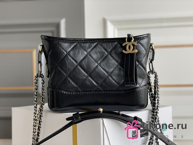 Chanel Gabrielle Aged Lambskin Calfskin Black - 20x15x8cm - 1