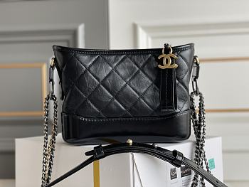 Chanel Gabrielle Aged Lambskin Calfskin Black - 20x15x8cm