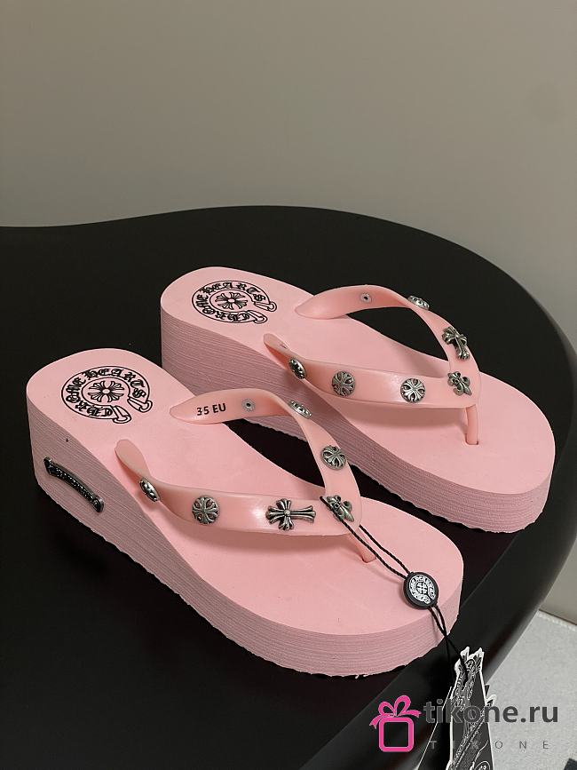 Chromehearts Studded Flip-Flops Light Pink - 1