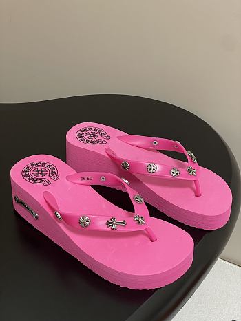 Chromehearts Studded Flip-Flops Pink