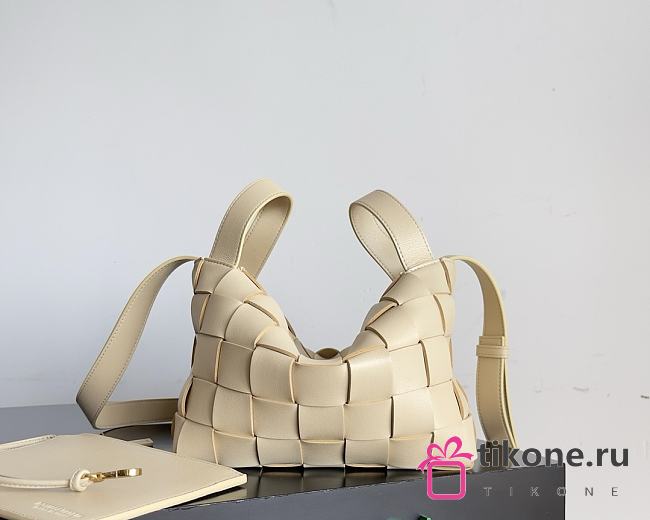Bottega Veneta Bowling Cassette Woven Leather Bag Light Beige - 22x16x13cm - 1